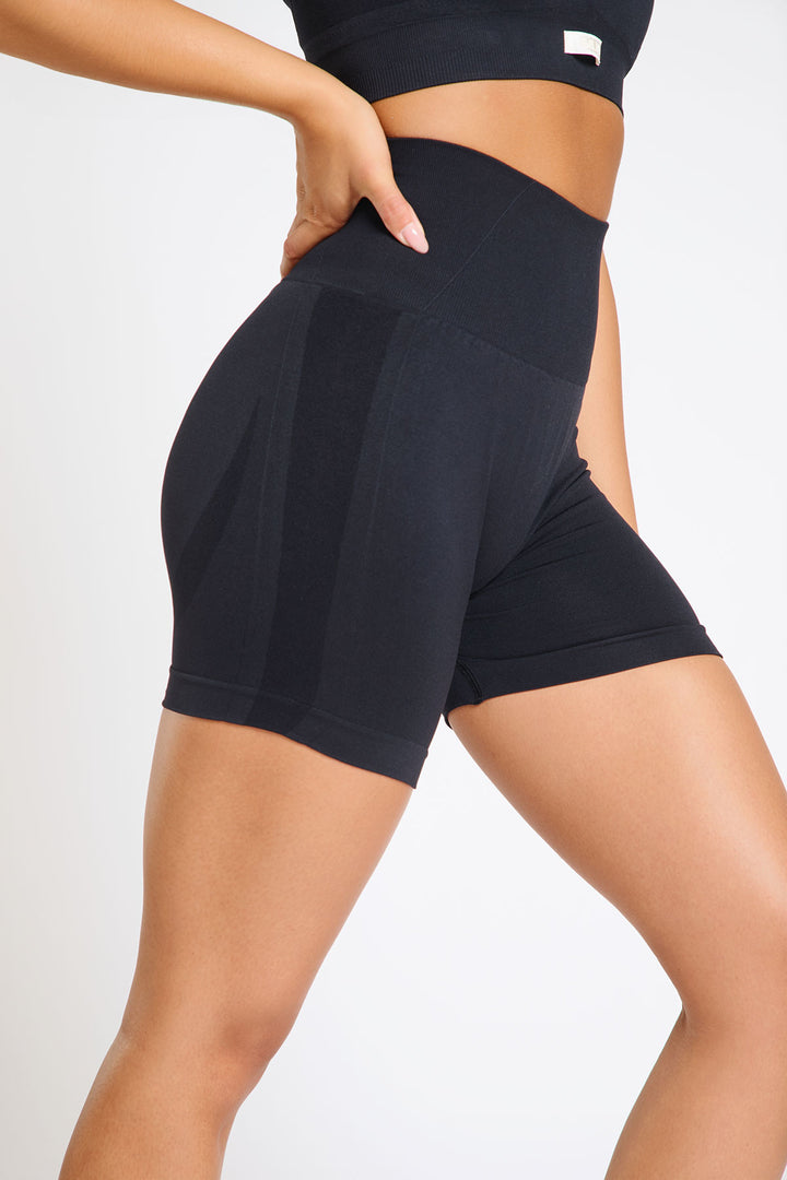 Contour Seamless Shorts