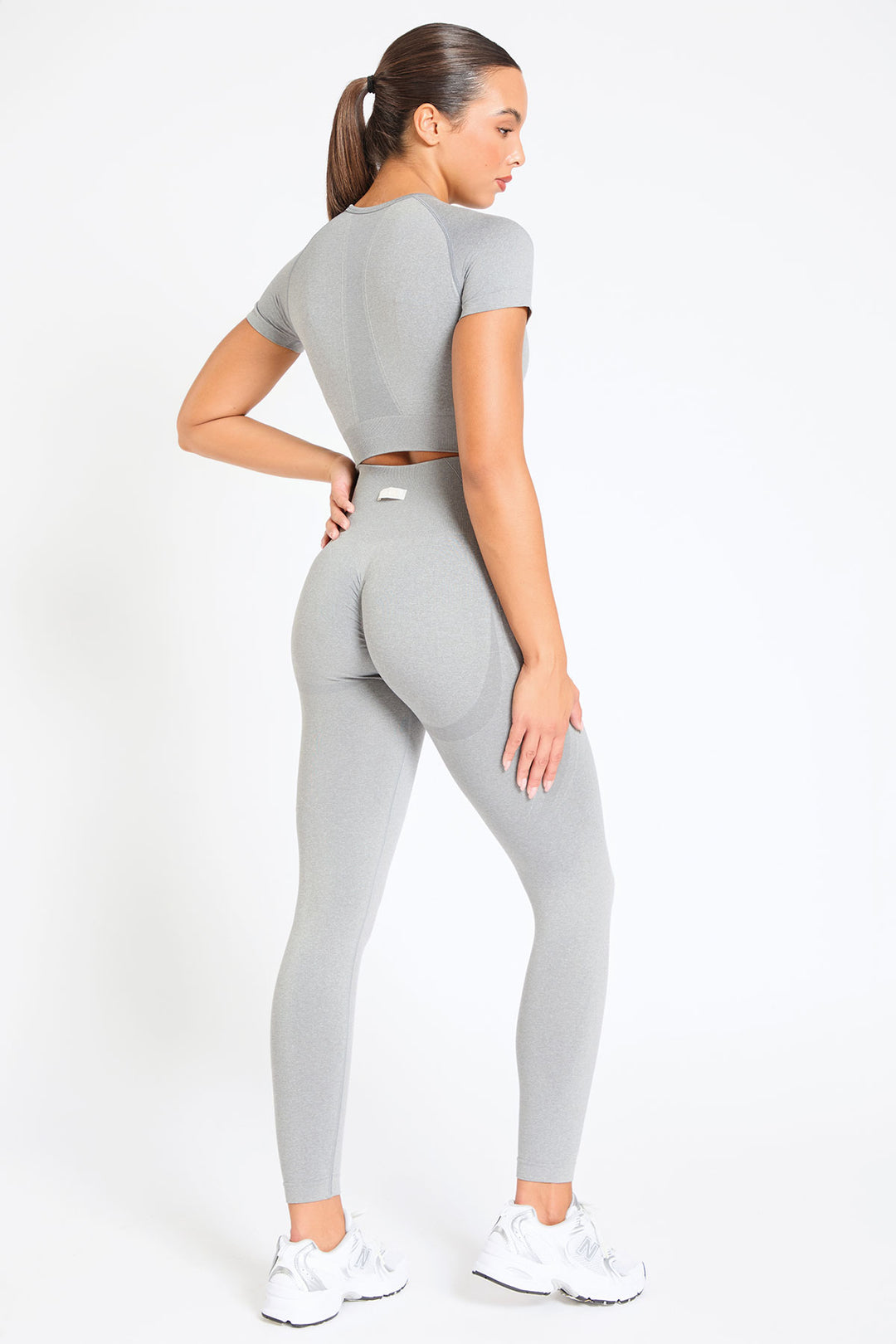 Contour Seamless Crop Tee