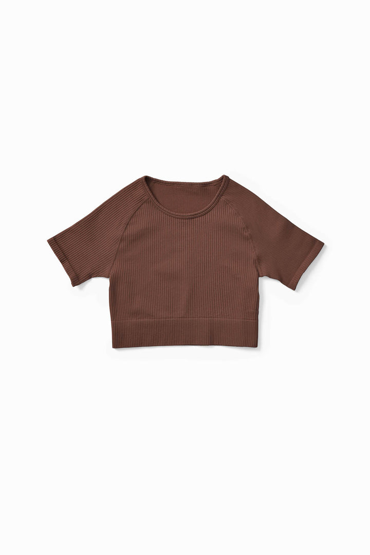 Close-up of soft ribbed fabric in Espresso colour – IMLND seamless activewear